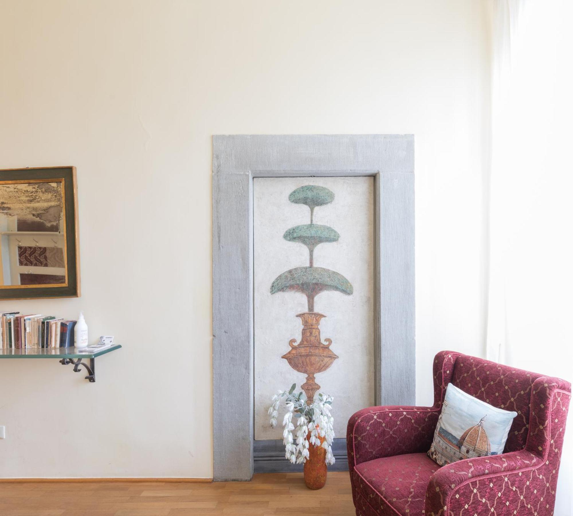 A Touch Of History, In Santa Reparata Apartment Florenz